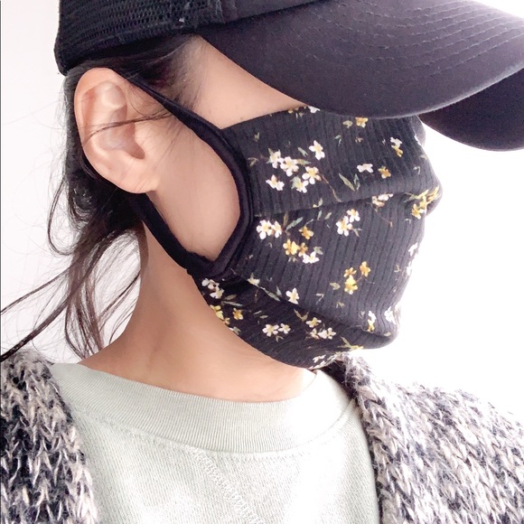 FLORAL FASHION FACE COVER - Picture 4 of 5